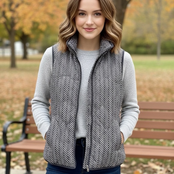 Coldwater Creek Jackets & Blazers - Coldwater Creek Black and White Chevron Vest